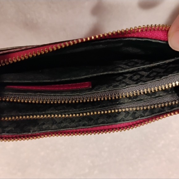 Diane Von Furstenberg Wallet. - Picture 5 of 10